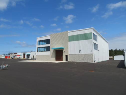 Nucor Blear Span Warehouse in Oak Harbor, WA; Easy access and plenty of natural light