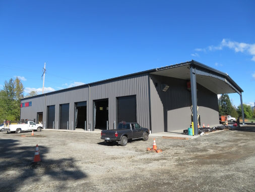 Ferox Fleet Services with open wash bay in Vancouver, Washington